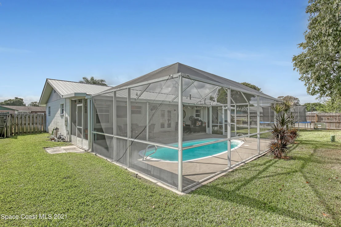 Photo of 2560 Corbusier Drive