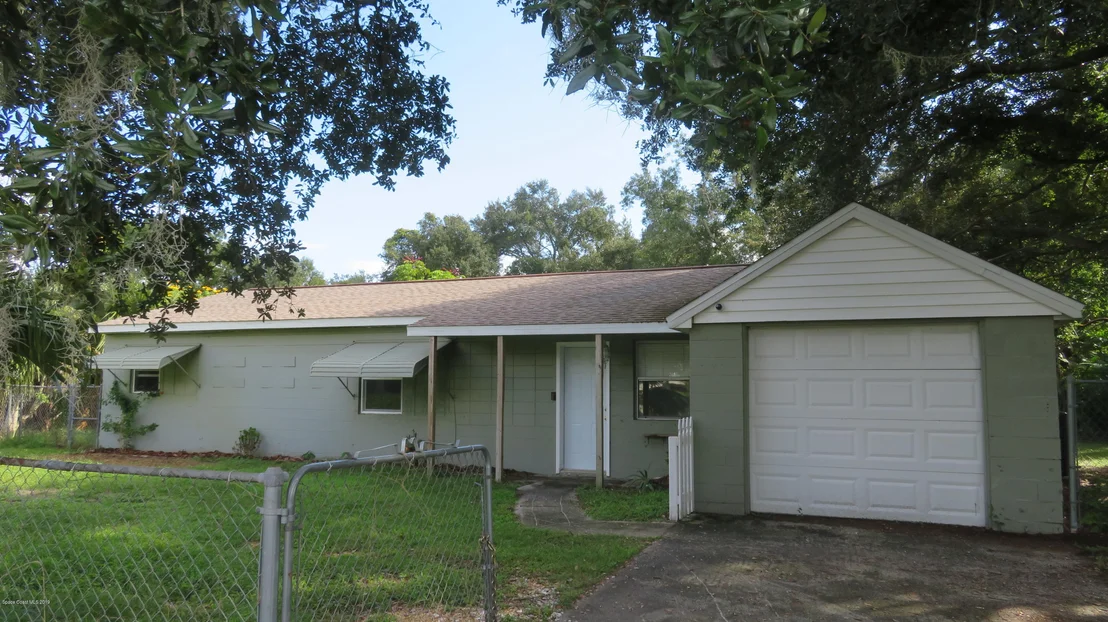 Photo of 152 NW Irwin Avenue