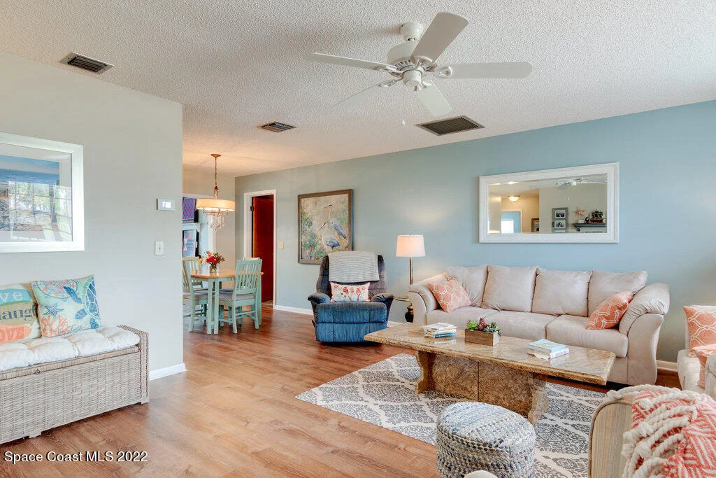 Photo of 1049 Carnation Drive