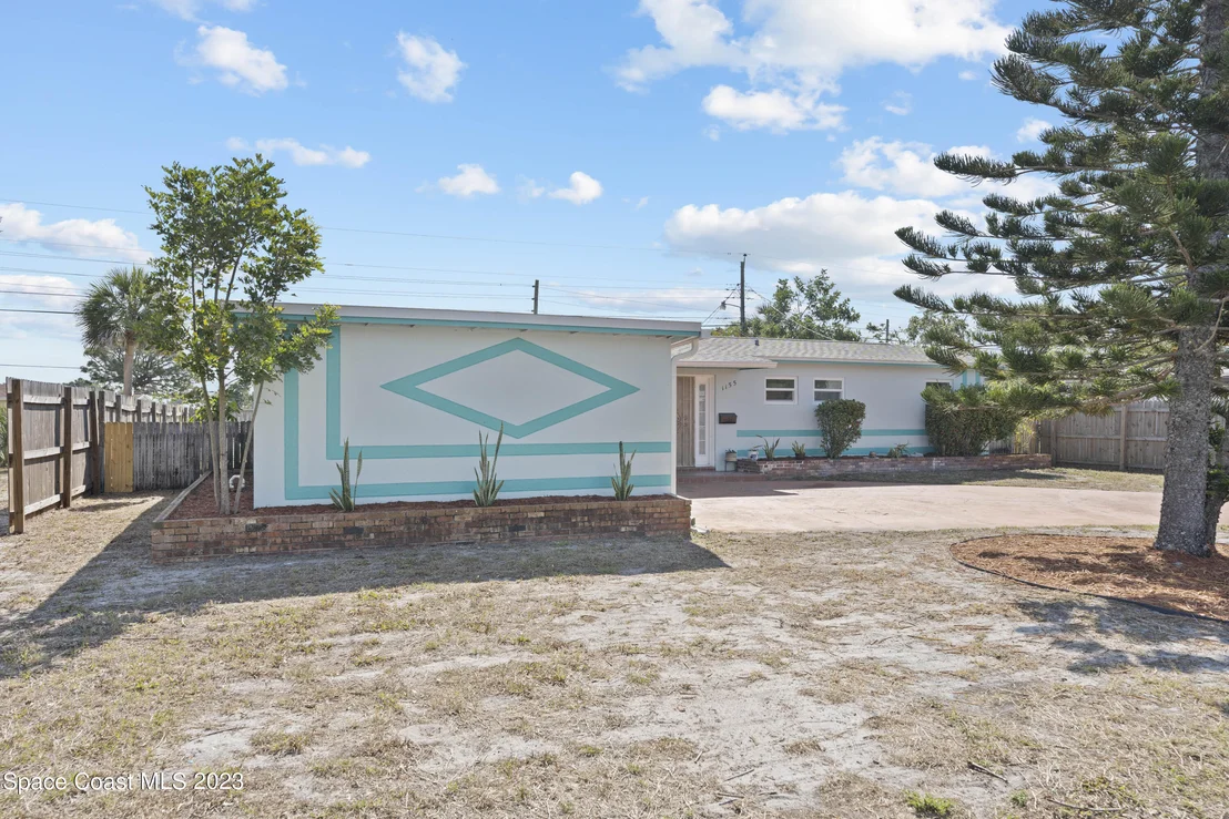 Photo of 1155 Wild Rose Drive NE