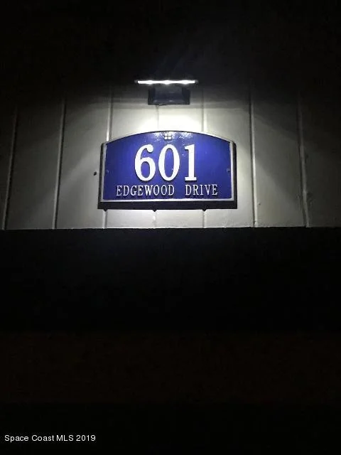 Photo of 601 Edgewood Drive