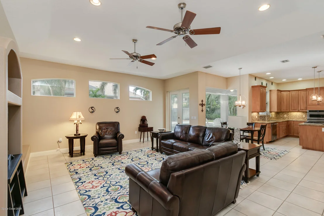 Photo of 333 Rio Villa Boulevard