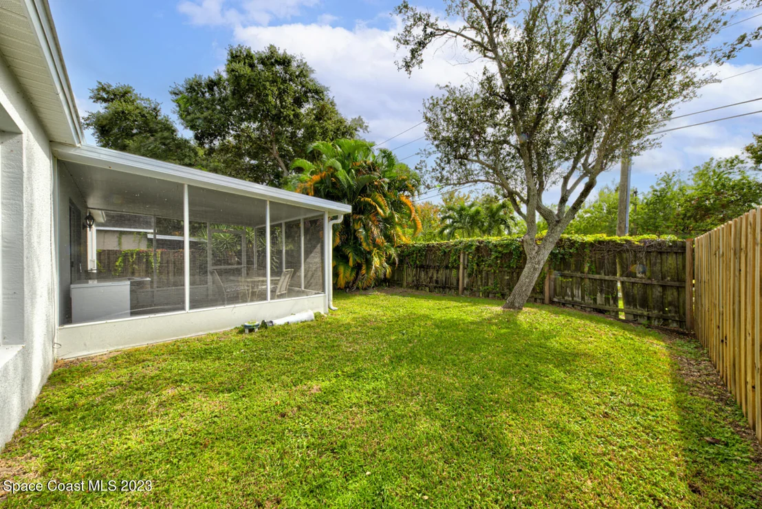 Photo of 2921 Saint James Lane