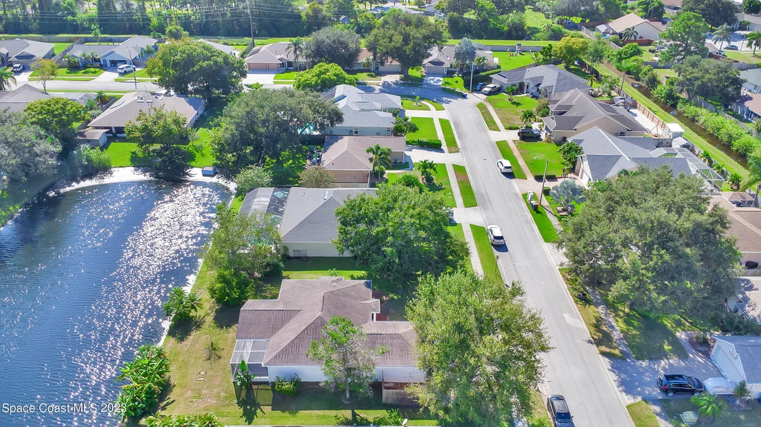 Photo of 1019 Jacaranda Circle