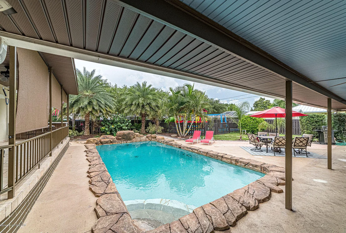 Photo of 601 Edgewood Drive