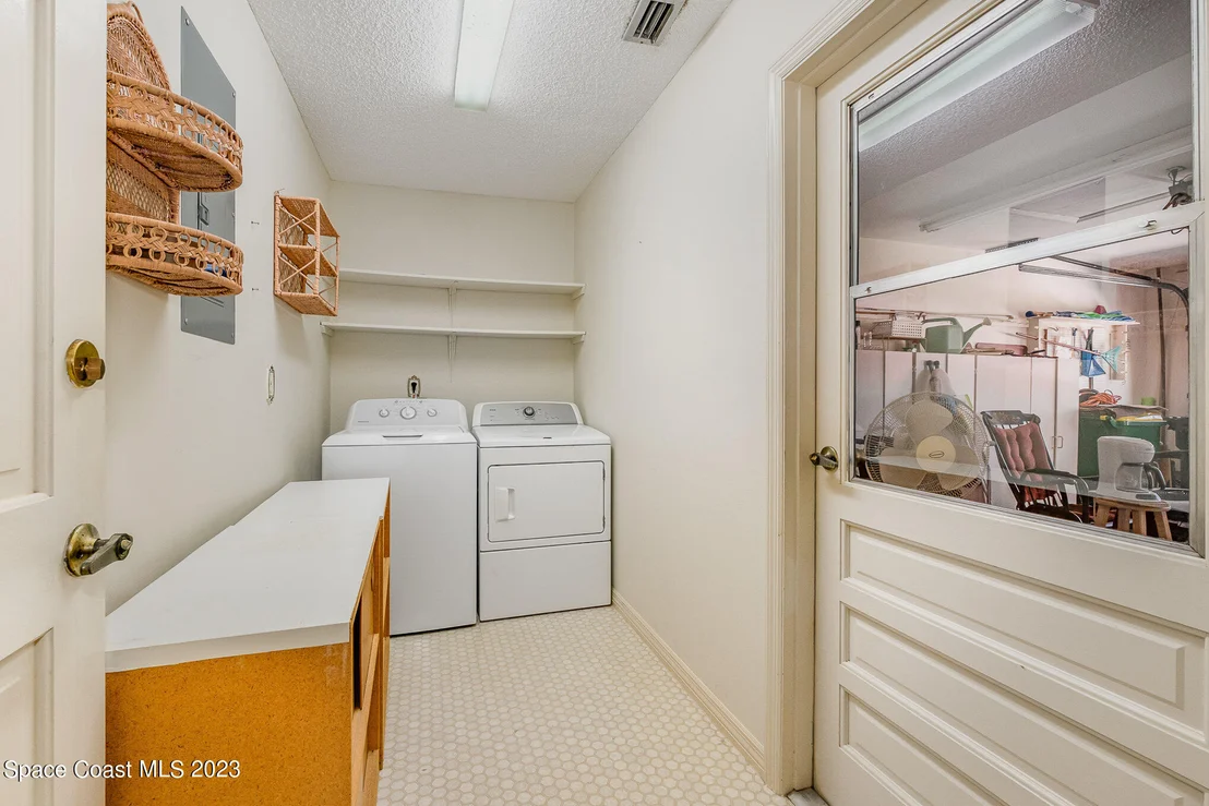 Photo of 228 Chalet Avenue