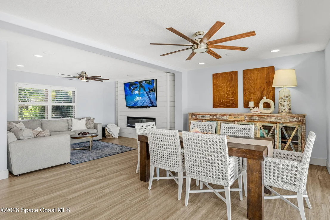 Photo of 417 Riverview Lane
