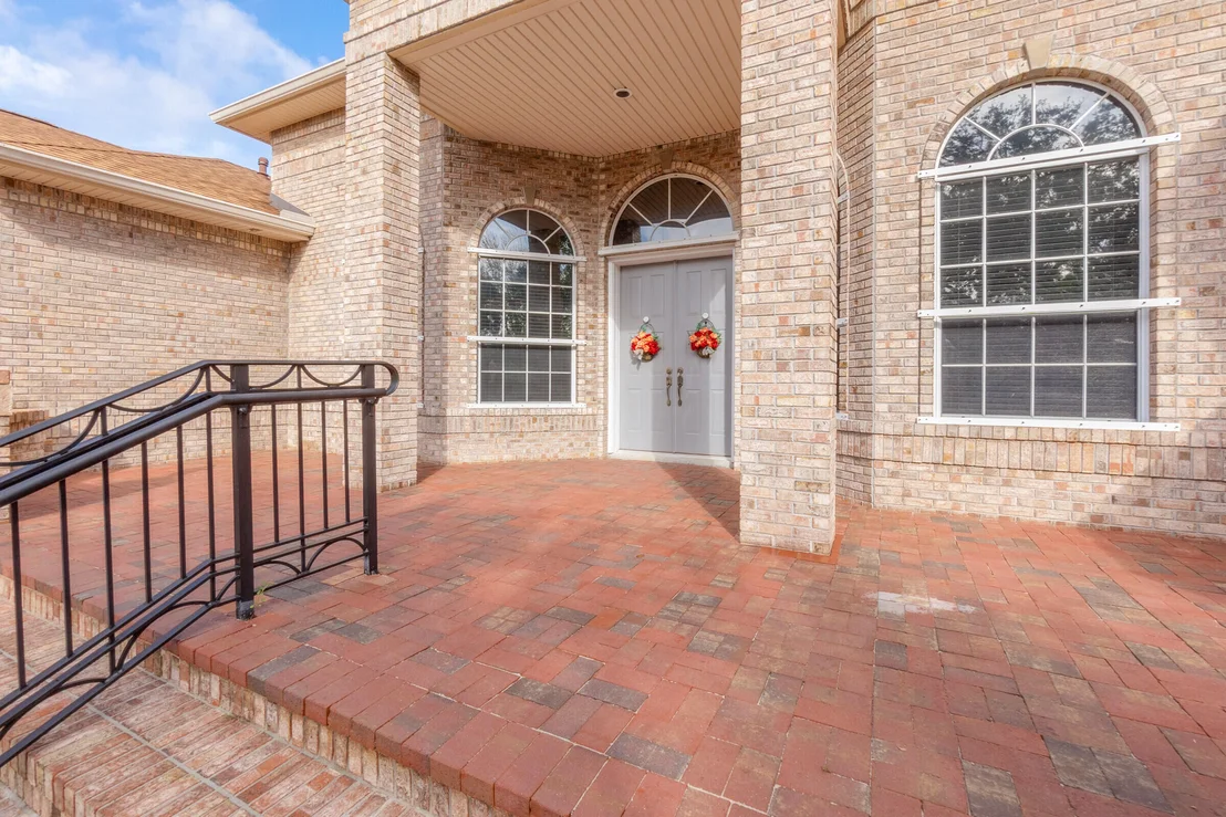 Photo of 4381 Ligustrum Drive