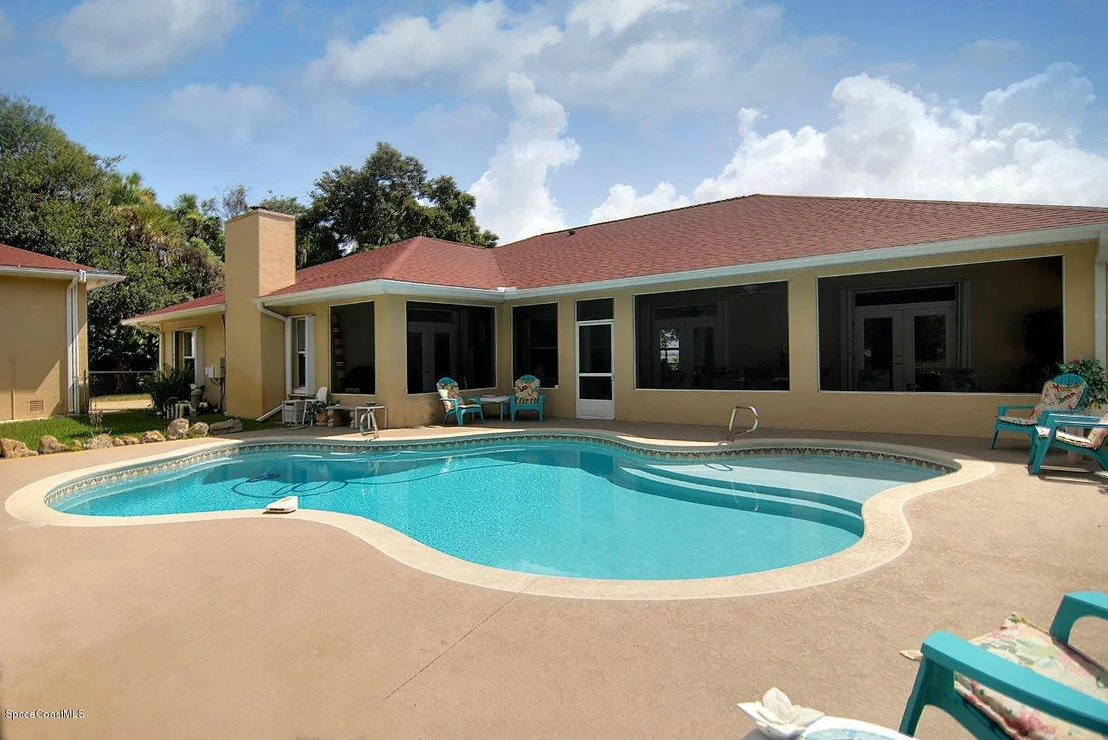Photo of 4135 Indian River Drive N