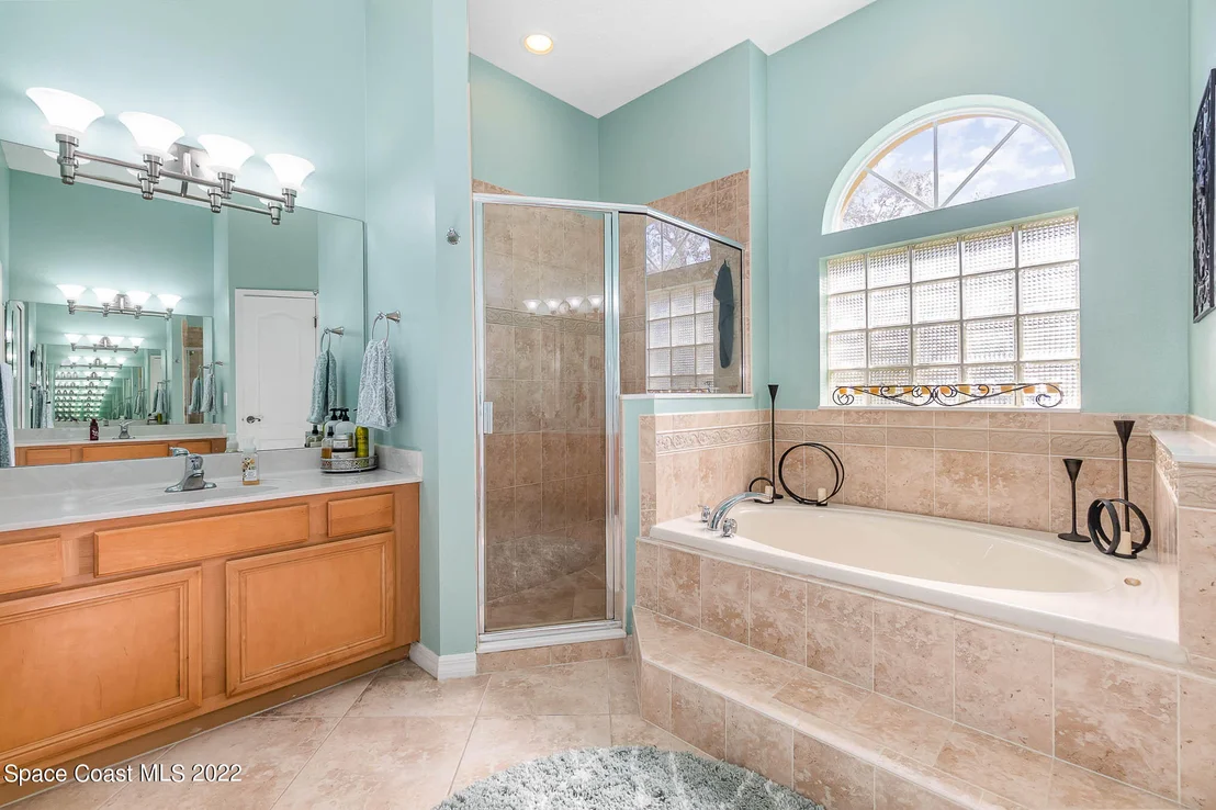 Photo of 1836 Windbrook Drive SE