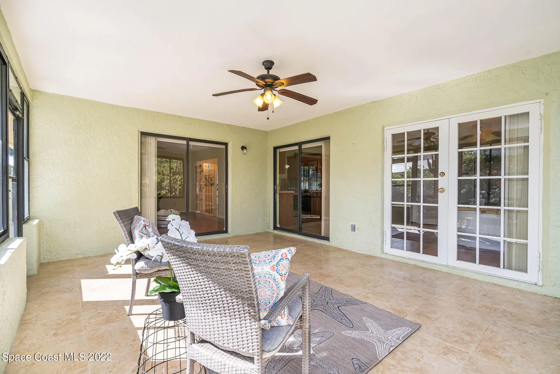 Photo of 1527 Eldron Boulevard SE