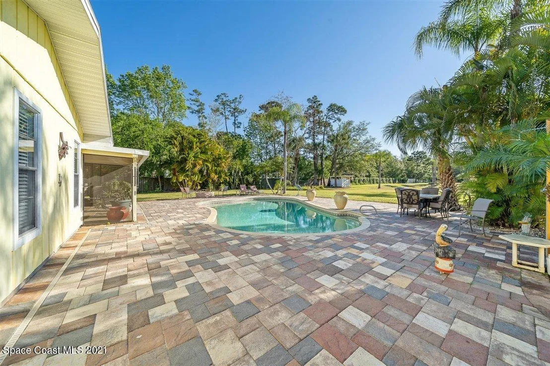 Photo of 270 Campbell Drive