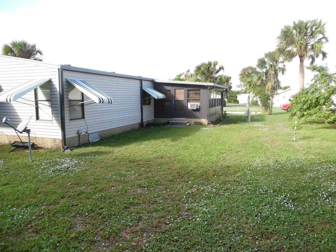 Photo of 5635 Algonquin Place