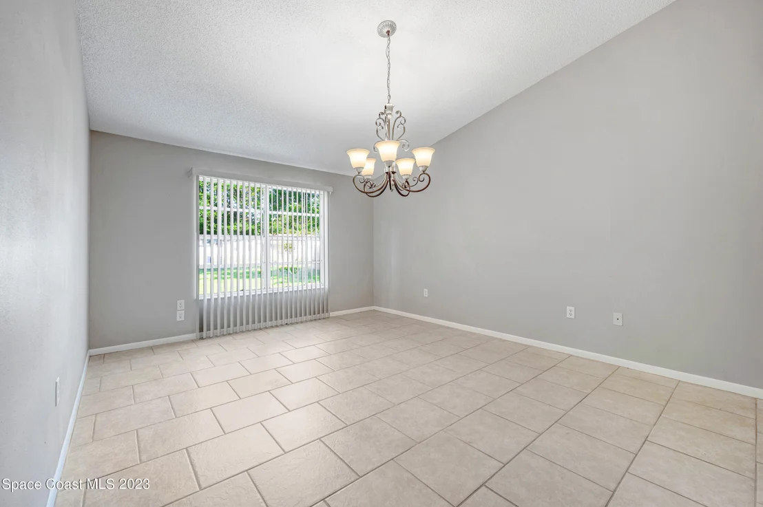 Photo of 810 Pine Valley Court