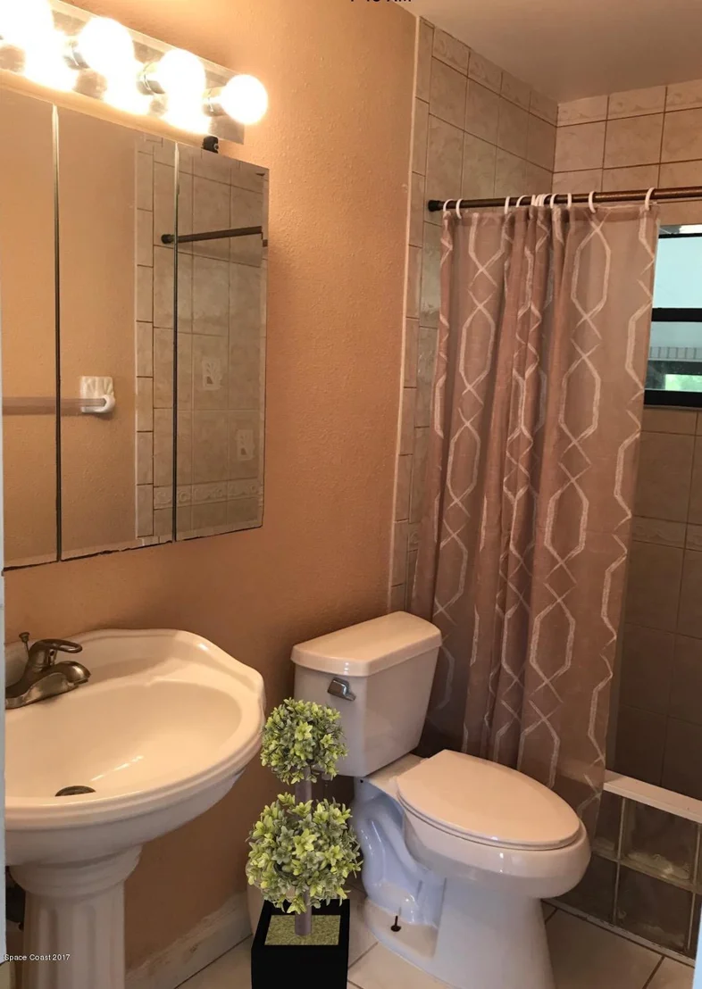 Photo of 505 Camellia Drive