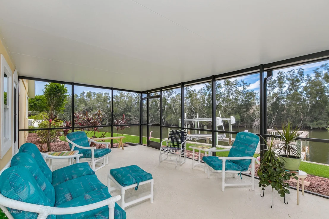 Photo of 449 Thrush Drive