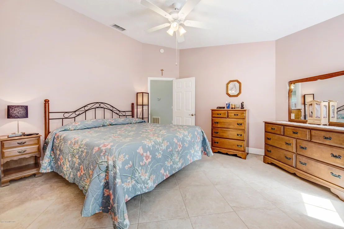 Photo of 1236 Walnut Grove Way
