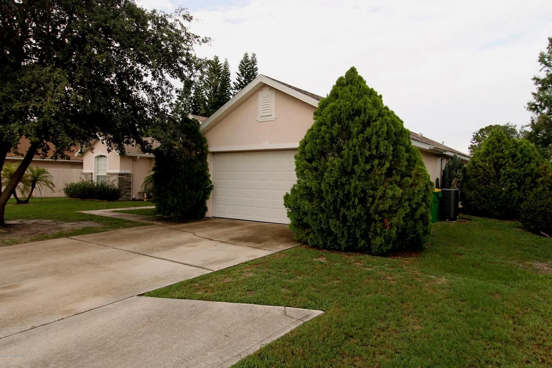 Photo of 6175 Grissom Parkway