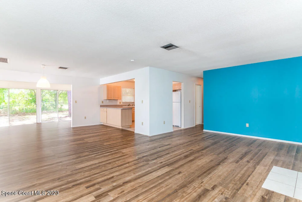 Photo of 1330 Creel Road NE