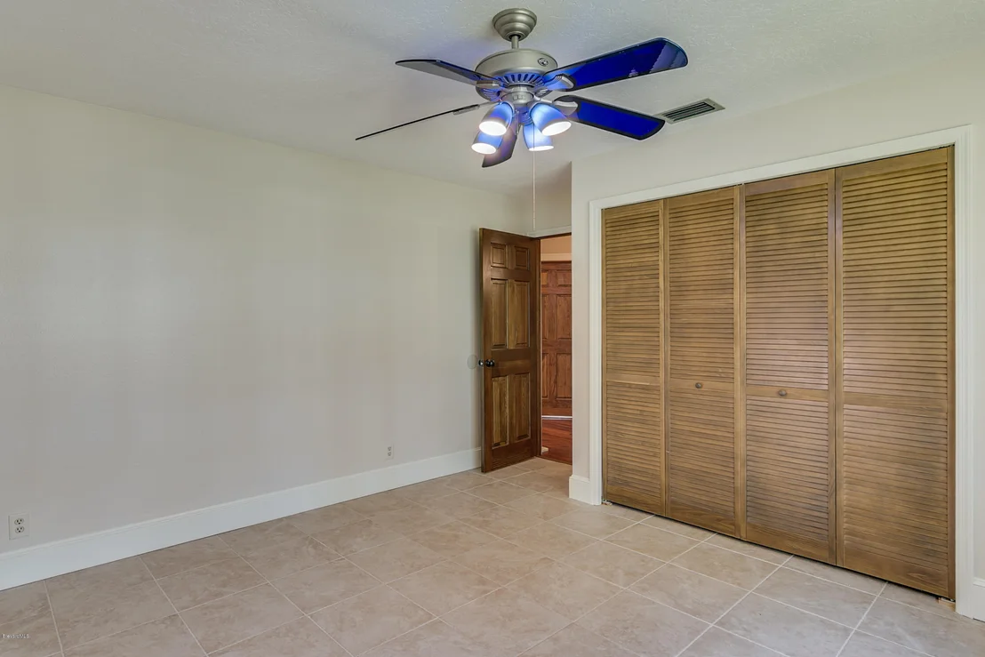 Photo of 4565 Lake Washington Road