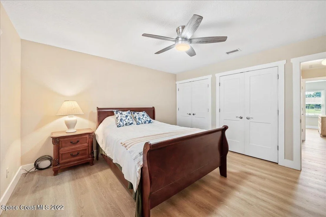 Photo of 2180 Bridle Path