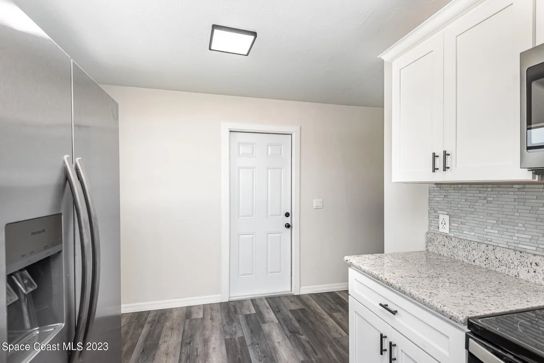 Photo of 4075 Robinhood Drive