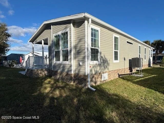 Photo of 723 Hyacinth Circle