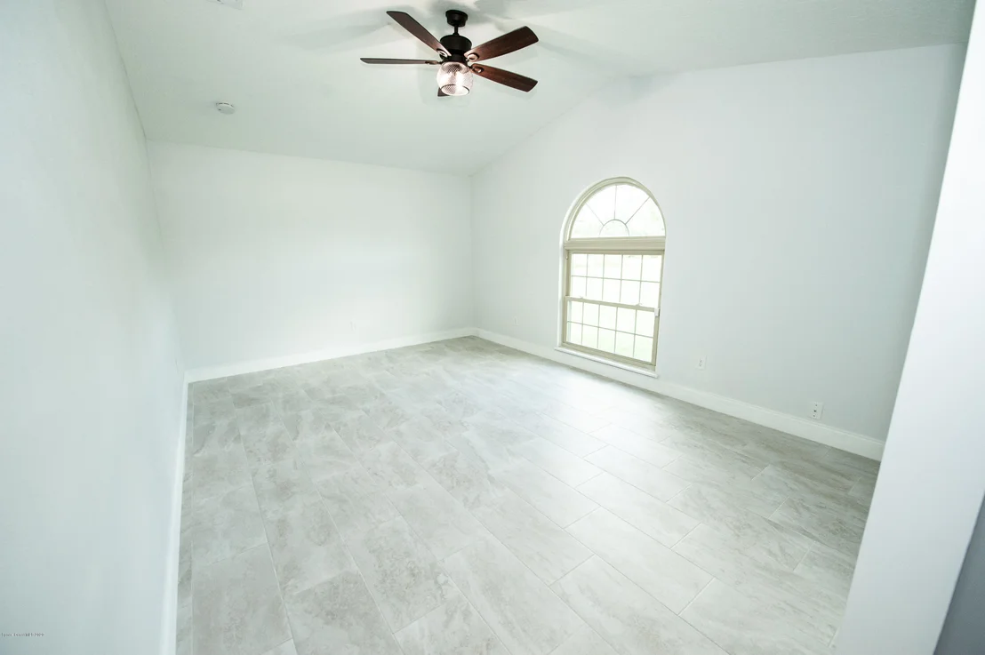 Photo of 4105 Alan Shepard Avenue