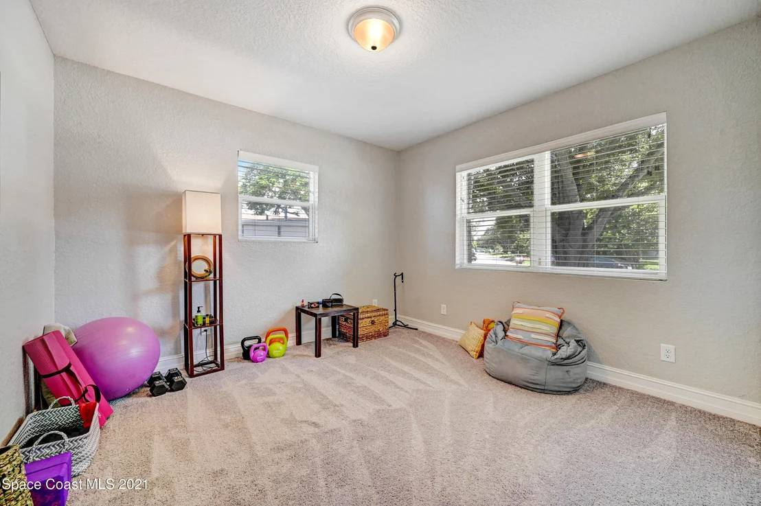 Photo of 827 Glenmore Circle