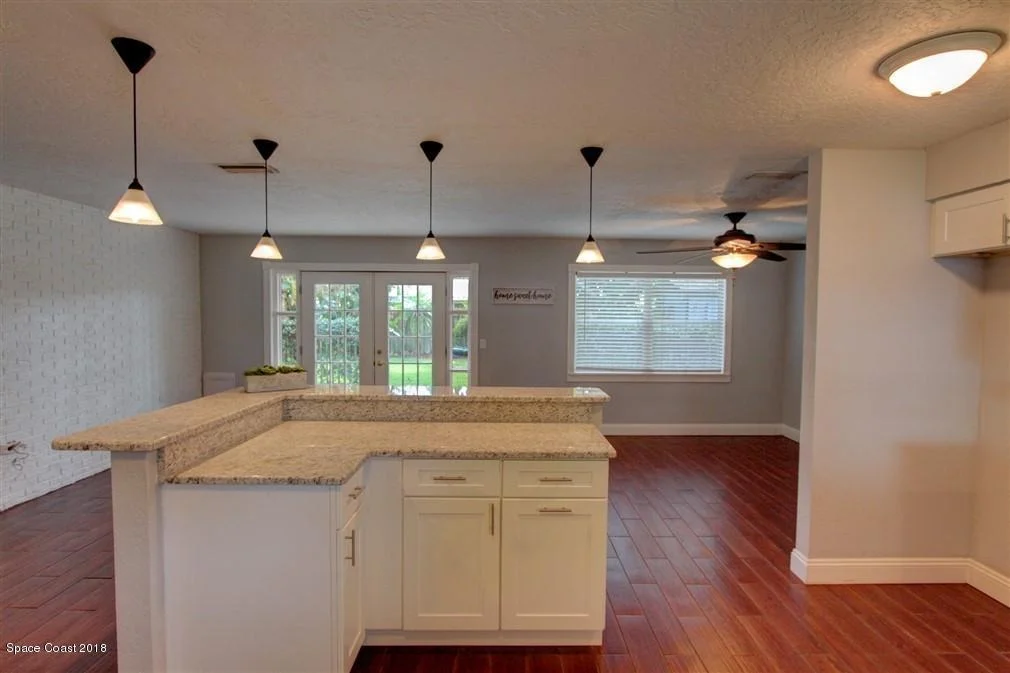 Photo of 991 Demaret Drive