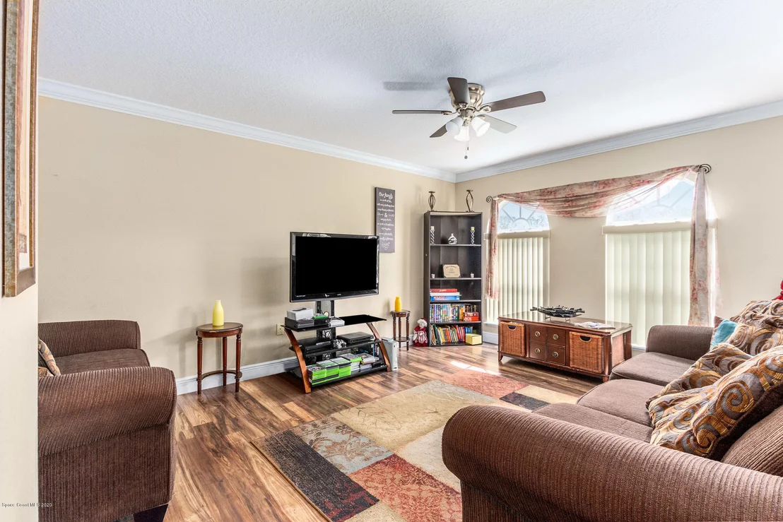 Photo of 143 Morgan Circle