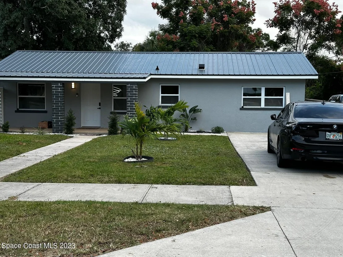 Photo of 1083 Sea Grape Drive