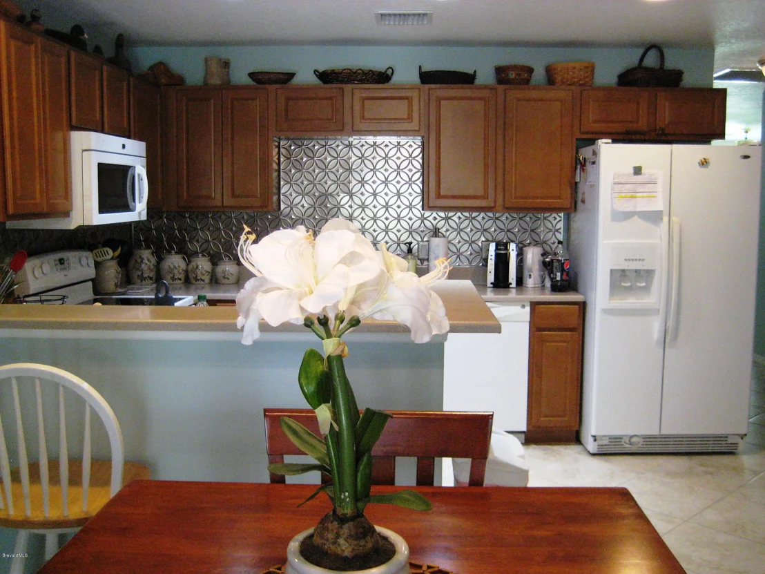 Photo of 732 SE Waterside Road