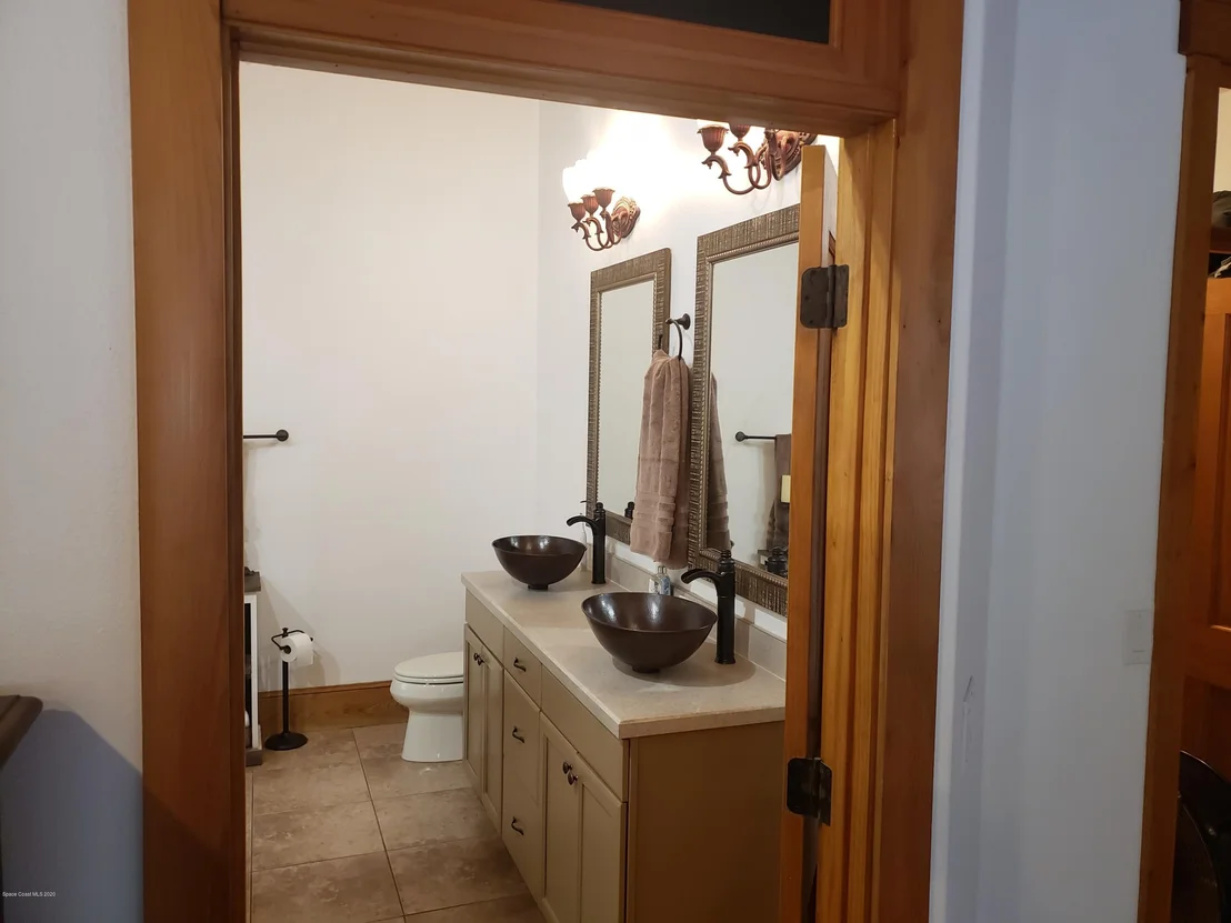 Photo of 555 Hale Road