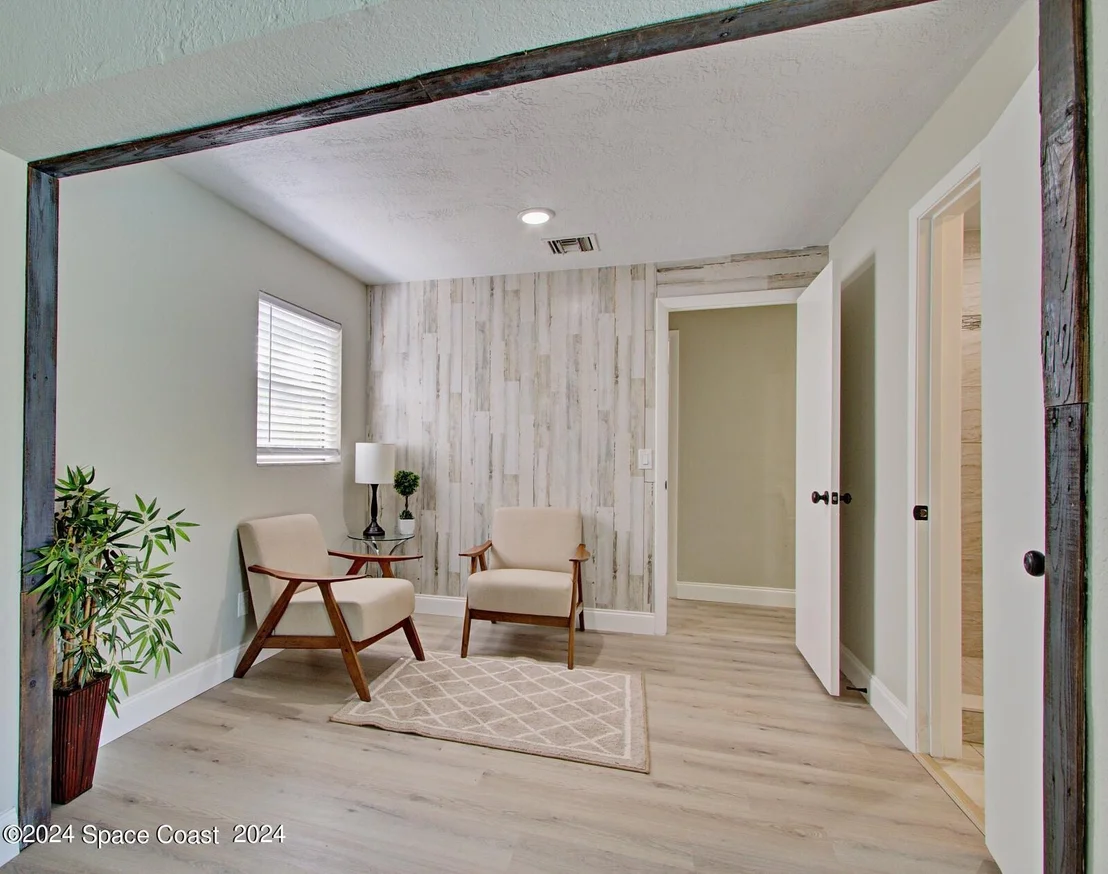 Photo of 1050 Barclay Drive