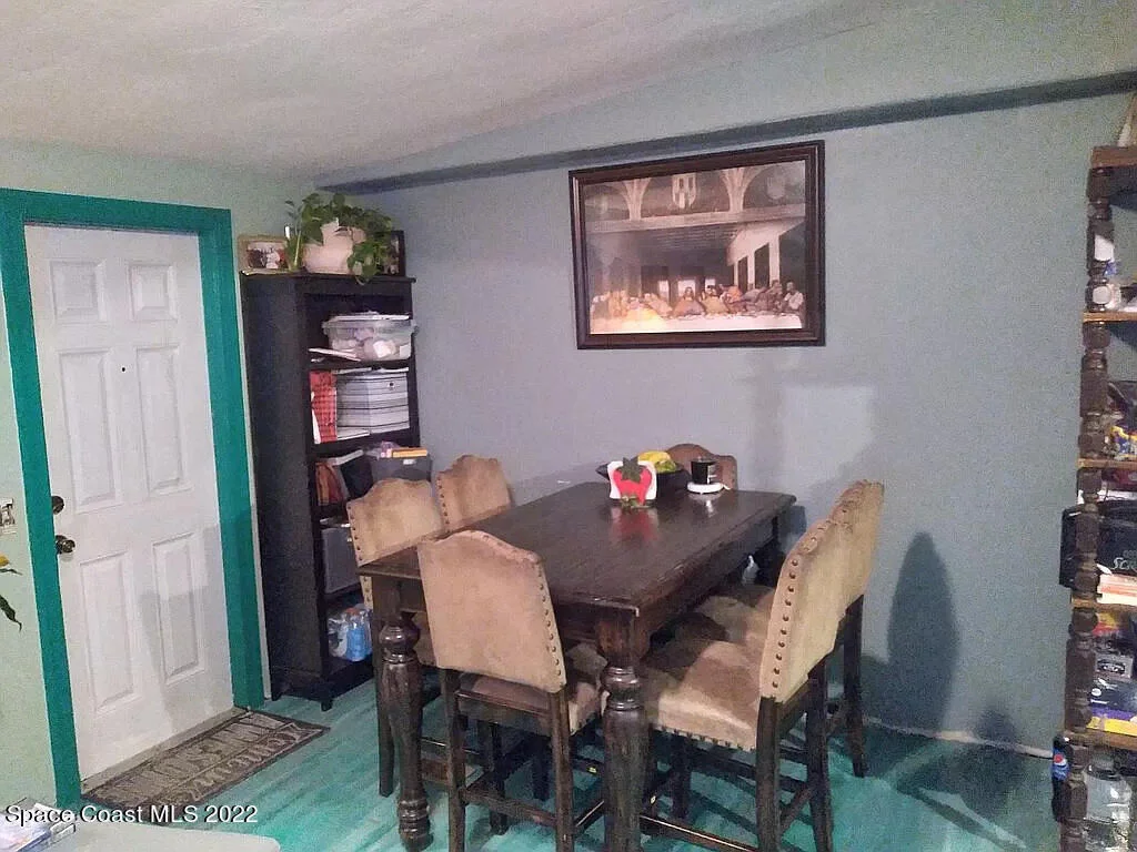 Photo of 2595 Parrish Road