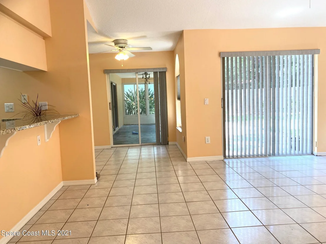 Photo of 935 Osprey Lane