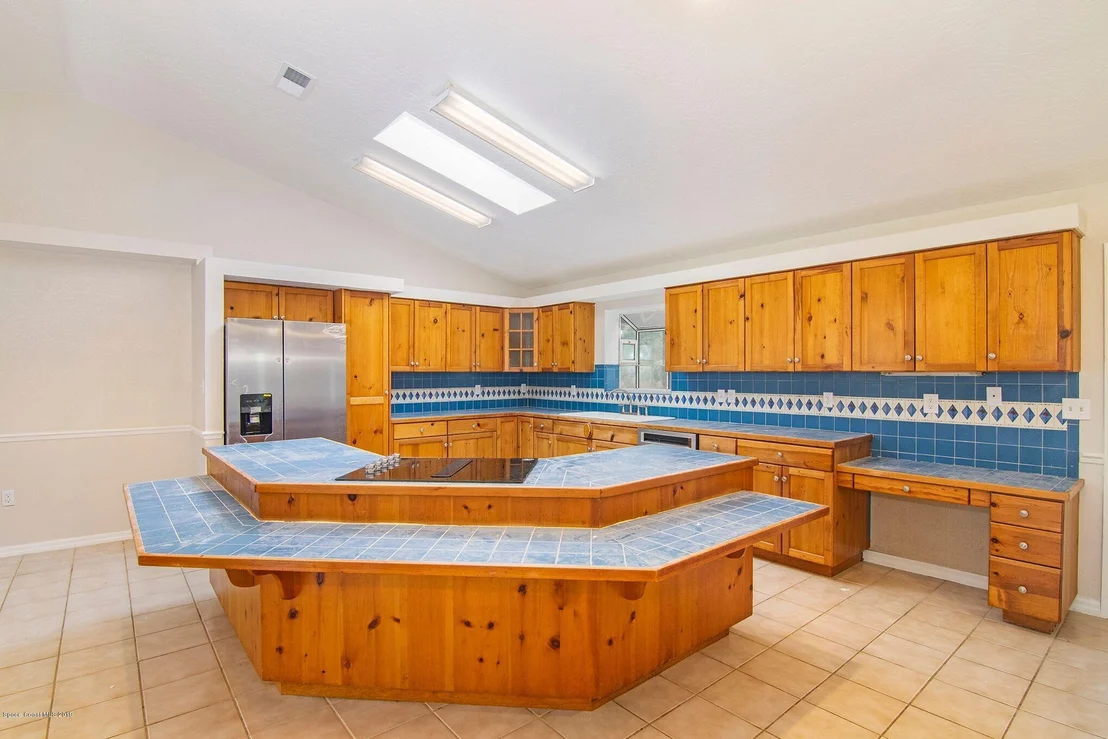 Photo of 5130 Evinrude Road