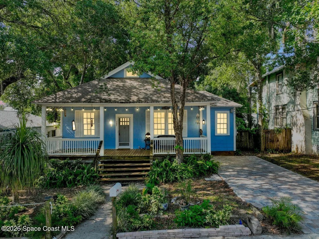 Photo of 107 Oak Street