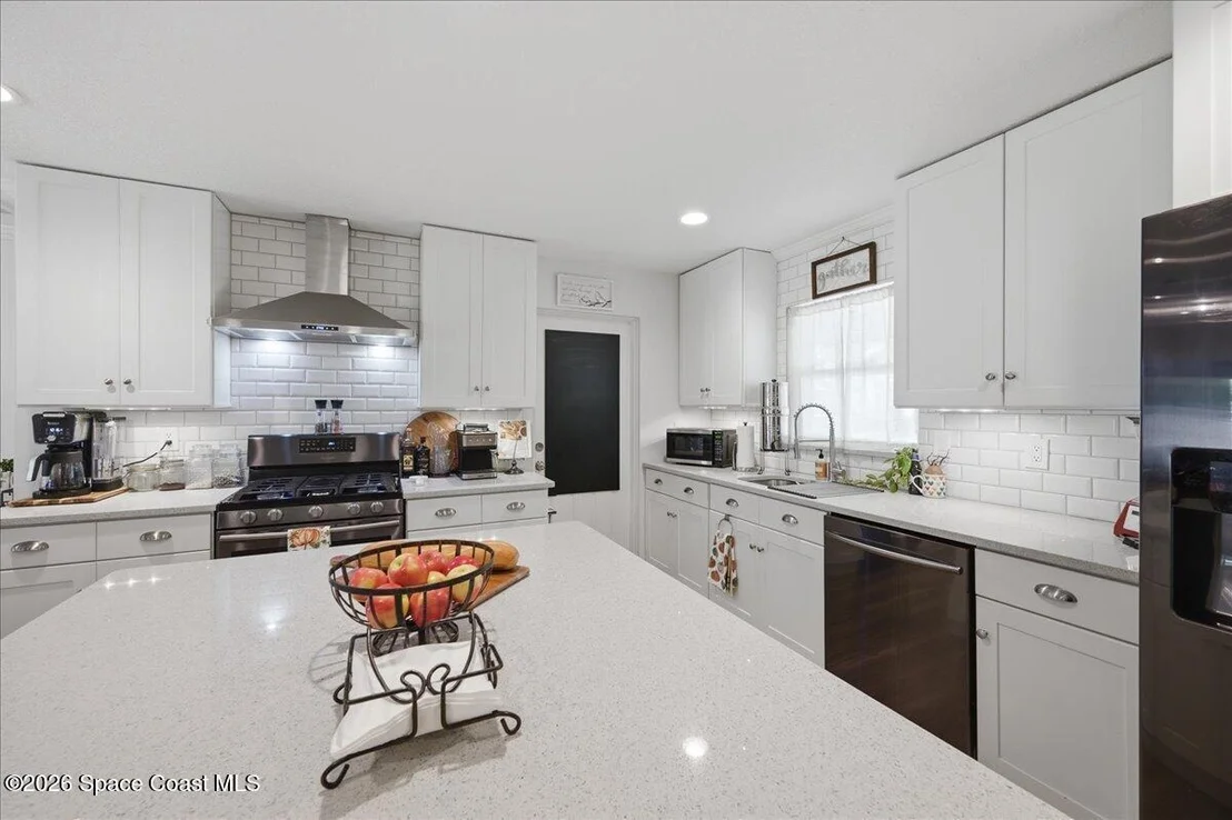 Photo of 2511 Stanford Drive N