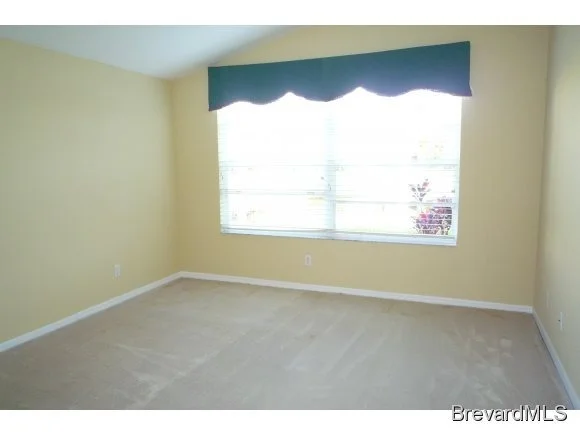 Photo of 962 Shaw