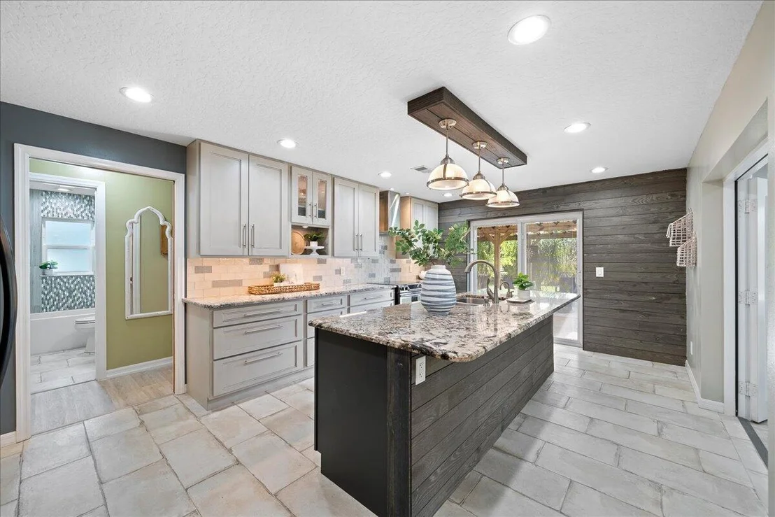 Photo of 219 5th Avenue