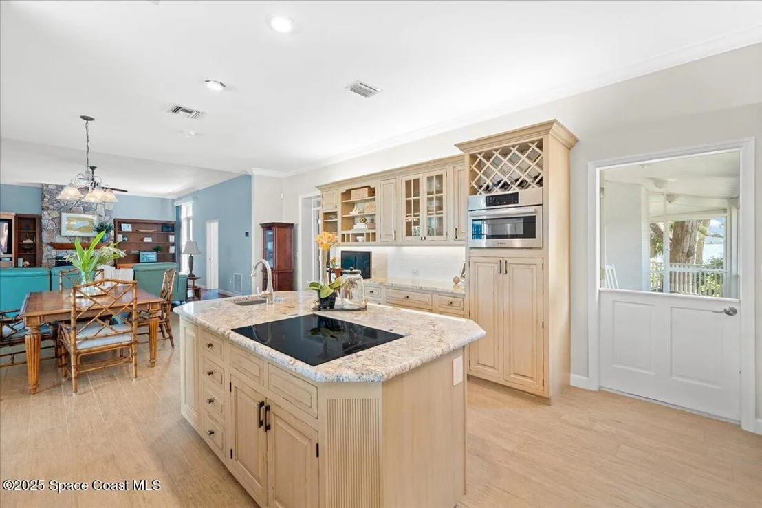 Photo of 607 Rockledge Drive