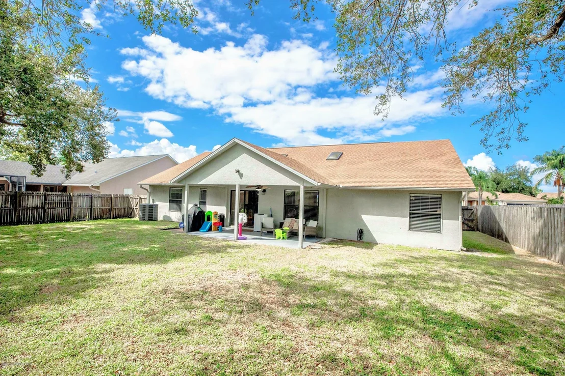 Photo of 678 Sandpiper Circle