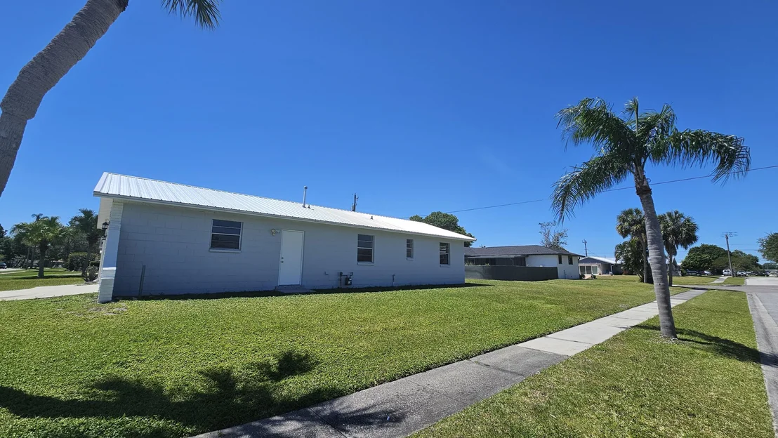 Photo of 628 Walnut Drive