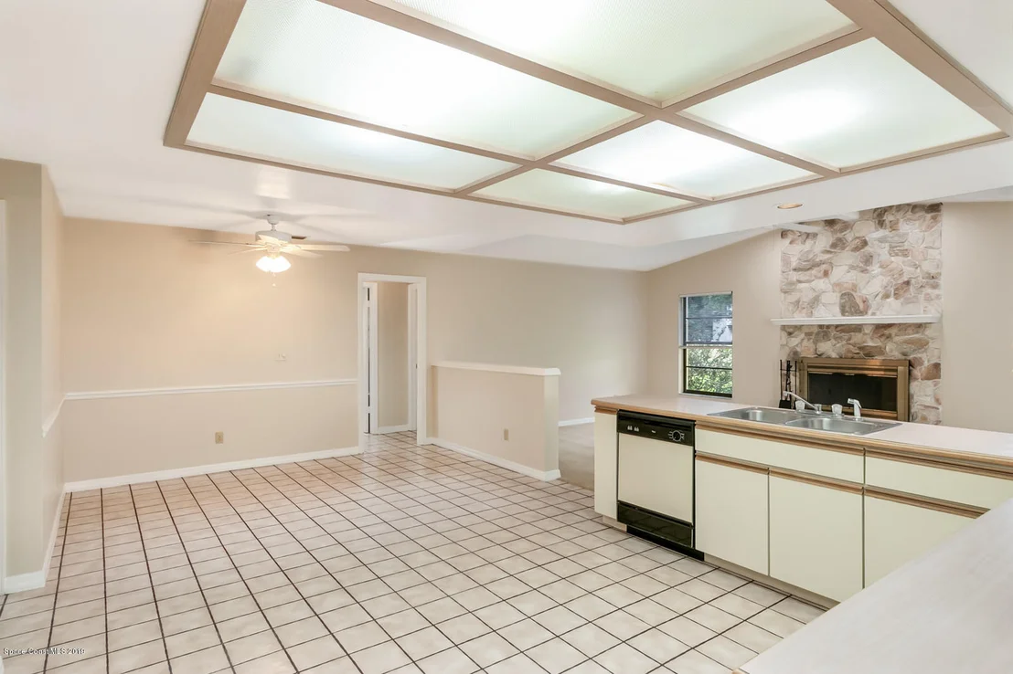 Photo of 2274 Woodlawn Circle