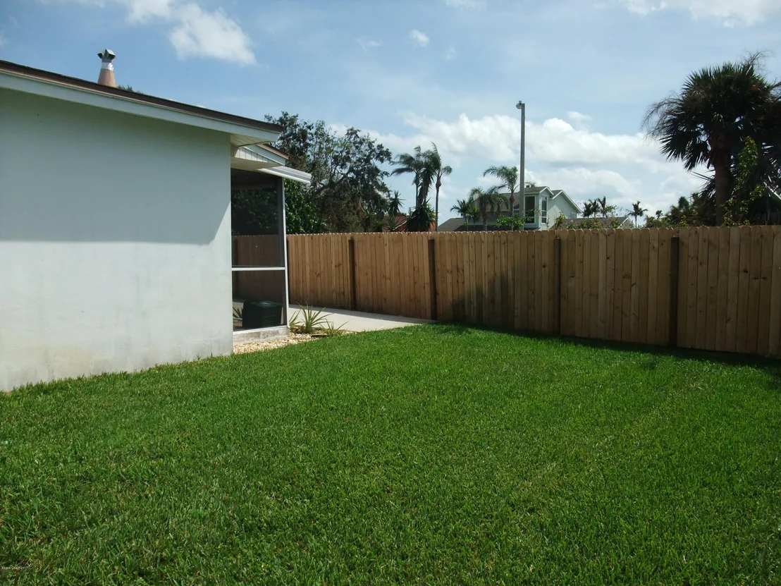 Photo of 484 Penguin Drive