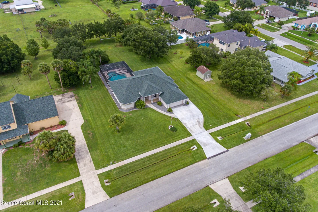Photo of 1220 Tuckaway Drive