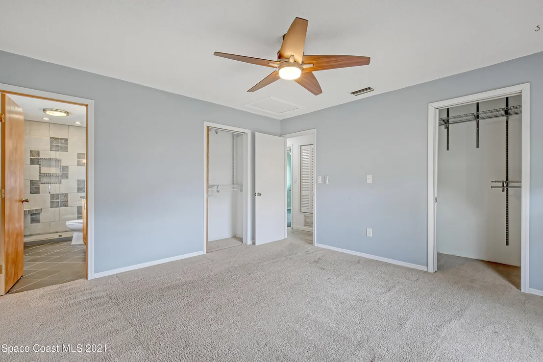 Photo of 652 Augusta Circle NE