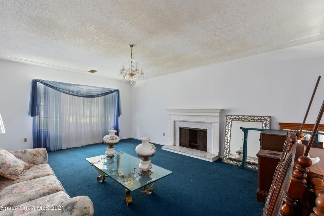 Photo of 4380 Milwaukee Avenue